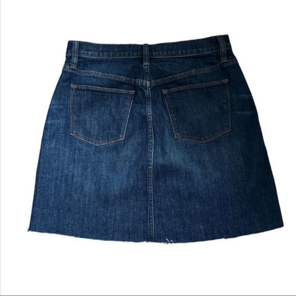 J. Crew Women's Frayed Dark Wash Raw Hem Denim Jean Mini Skirt‎ Sz 27 - Picture 2 of 4